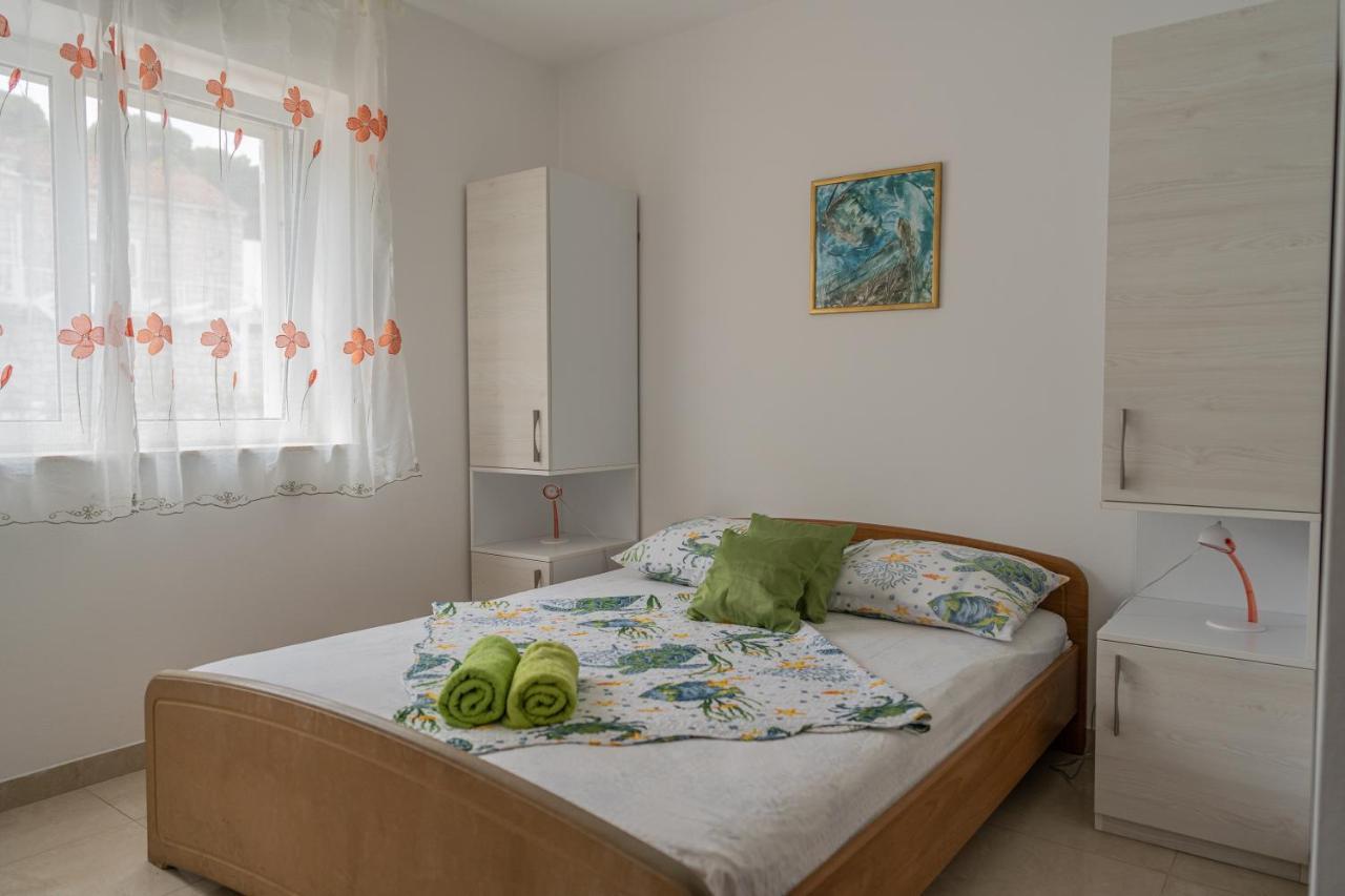 Guesthouse Kamarin Pomena Ngoại thất bức ảnh